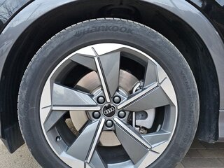 2022 Audi Q5 e-tron 40, чёрный, 5000000 рублей, вид 5
