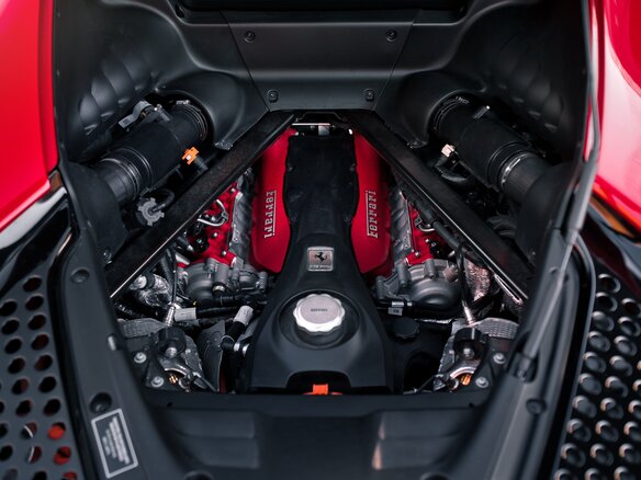 2023 Ferrari SF90 Stradale, красный, 56950000 рублей - вид 14