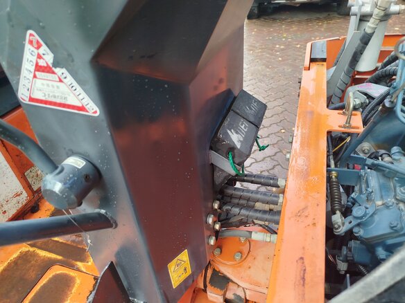 2015 Hitachi EX75, красный, 2999900 рублей - вид 18