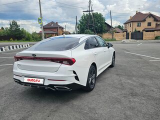 2021 Kia K5 III, белый, 2100000 рублей, вид 3