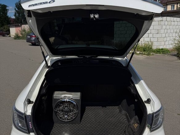 2011 Mazda 6 II (GH) Рестайлинг, белый - вид 5