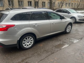 2014 Ford Focus III, серебристый, 1050000 рублей, вид 3