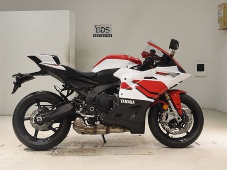 2026 Yamaha YZF-R9, красный, 2043000 рублей, вид 2