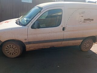 2010 Peugeot Partner II, белый, 230000 рублей, вид 5