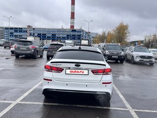 2020 Kia Optima IV Рестайлинг, белый, 1800000 рублей, вид 4