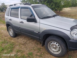 2014 Chevrolet Niva I Рестайлинг, серебристый, 725000 рублей, вид 5