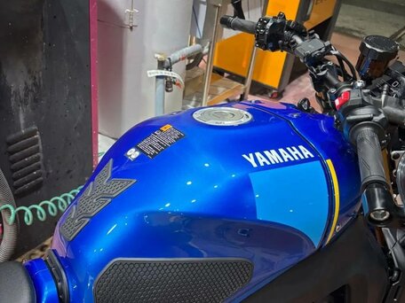 2024 Yamaha XSR900, синий, 1130000 рублей, вид 5