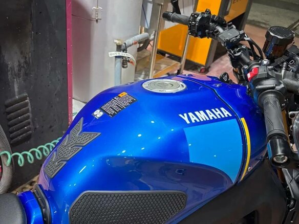 2024 Yamaha XSR900, синий, 1130000 рублей - вид 4