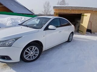 2010 Chevrolet Cruze I, белый, 650000 рублей, вид 4