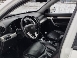 2012 Kia Sorento II, белый, 1500000 рублей, вид 4