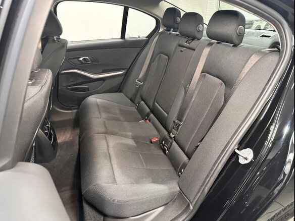 2022 BMW 3 серии 318i VII (G2x) Рестайлинг, чёрный, 3250915 рублей - вид 18