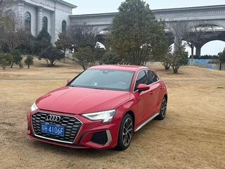 2022 Audi A3 Sportback 35 TFSI IV (8Y), красный, 2599000 рублей, вид 1