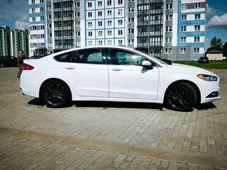 2018 Ford Fusion (North America) II Рестайлинг, белый, 1350000 рублей, вид 3