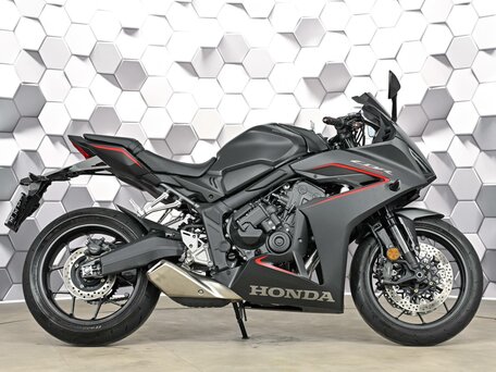 2023 KTM 890 Duke GP, оранжевый, 899000 рублей, вид 4