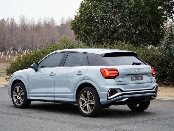 2021 Audi Q2 L 35 TFSI I Рестайлинг, серый, 1585000 рублей - вид 1
