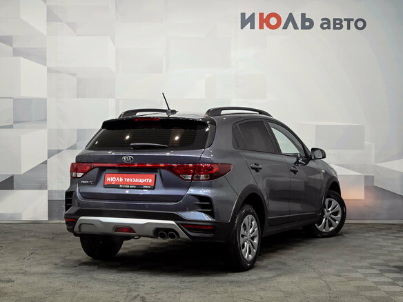 2021 Kia Rio X IV Рестайлинг, серый, 1950000 рублей - вид 4