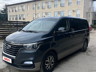 2020 Hyundai H-1 II Рестайлинг 2, серый, 3300000 рублей, вид 1