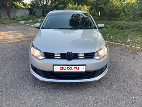 2011 Volkswagen Polo V, серебристый, 680000 рублей, вид 2