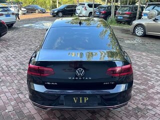2023 Volkswagen Magotan B8 Рестайлинг, чёрный, 1440000 рублей, вид 4