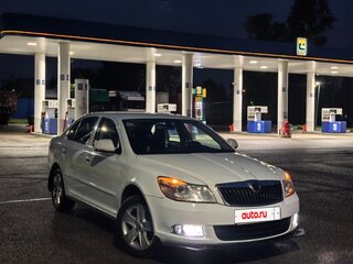 2012 Skoda Octavia II (A5) Рестайлинг, белый, 780000 рублей, вид 1