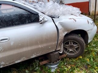 1997 Hyundai Elantra II (J2, J3), белый, 70000 рублей, вид 3