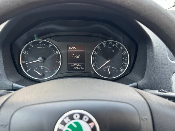 2012 Skoda Octavia II (A5) Рестайлинг, серебристый, 770000 рублей - вид 8