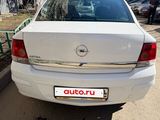 2013 Opel Astra H Рестайлинг, белый, 650000 рублей, вид 3