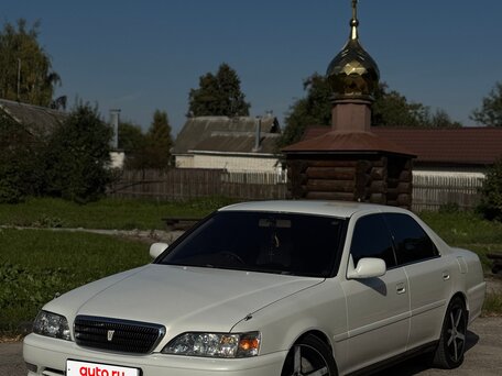 1998 Toyota Cresta V (X100), белый, 680000 рублей, вид 1