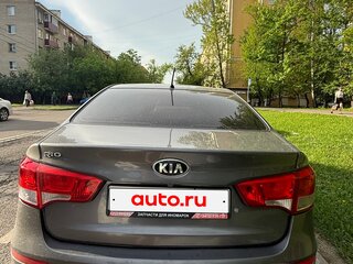 2015 Kia Rio III Рестайлинг, серый, 800000 рублей, вид 3
