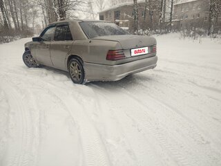 1989 Mercedes-Benz W124 250, серый, 470000 рублей, вид 2