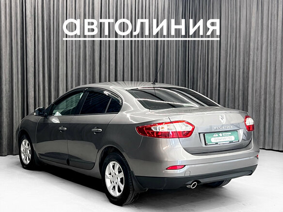 2011 Renault Fluence I, серый - вид 2