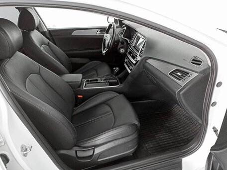 2018 Hyundai Sonata VII (LF) Рестайлинг, белый, 1700000 рублей, вид 3