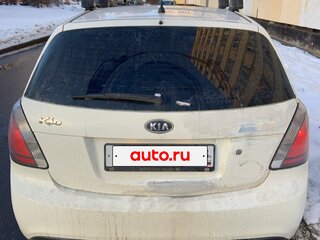 2010 Kia Rio II Рестайлинг, белый, 350000 рублей, вид 3