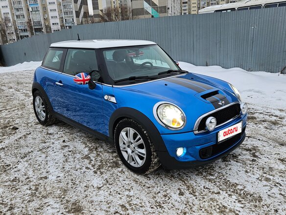 2011 Mini Hatch Cooper S II (R56) Рестайлинг, голубой, 1100000 рублей - вид 6