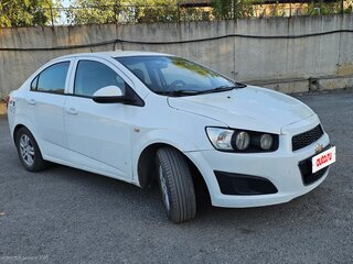 2013 Chevrolet Aveo II, белый, 625000 рублей, вид 1