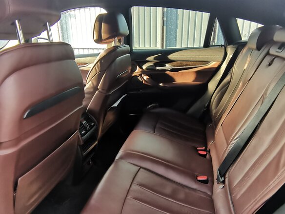 2015 BMW X6 50i II (F16), чёрный, 3999999 рублей - вид 13