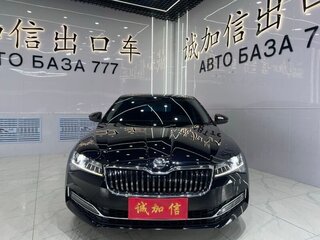 2022 Skoda Superb III Рестайлинг, чёрный, 2290000 рублей, вид 2
