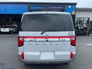 2023 Mitsubishi Delica D:5 I Рестайлинг, белый, 2910055 рублей, вид 3