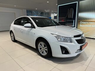 2013 Chevrolet Cruze I Рестайлинг, белый, 629000 рублей, вид 3