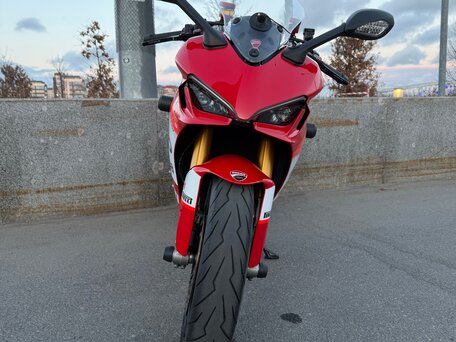 2021 Ducati Supersport, красный, 1400000 рублей, вид 2
