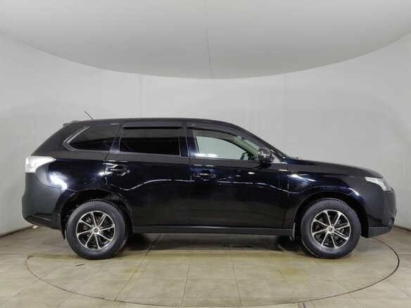 2012 Mitsubishi Outlander III, чёрный - вид 3