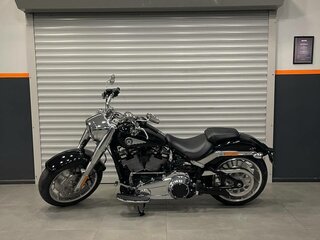 2026 Harley-Davidson Fat Boy, чёрный, 3800000 рублей, вид 1