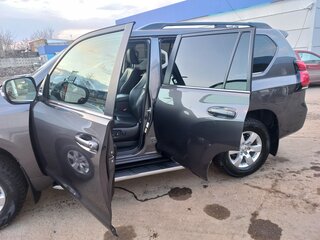 2018 Toyota Land Cruiser Prado 150 Series Рестайлинг 2, серый, 4870000 рублей, вид 5