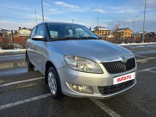 2011 Skoda Fabia II Рестайлинг, серебристый, 600000 рублей, вид 2
