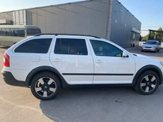 2012 Skoda Octavia Scout II (A5) Рестайлинг, белый, 980000 рублей, вид 3
