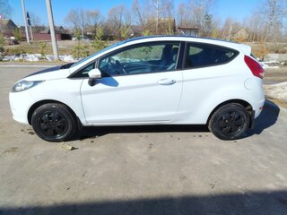 2010 Ford Fiesta Mk6, белый, 570000 рублей, вид 5