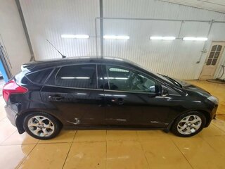 2011 Ford Focus III, чёрный, 850000 рублей, вид 3