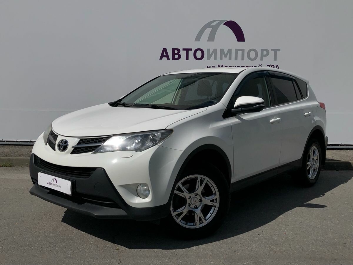 Открыть фотографии: Toyota RAV4 IV (XA40)