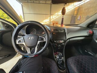 2014 Hyundai Solaris I, белый, 650000 рублей, вид 5