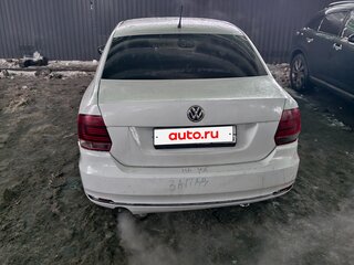 2016 Volkswagen Polo V Рестайлинг, белый, 400000 рублей, вид 2